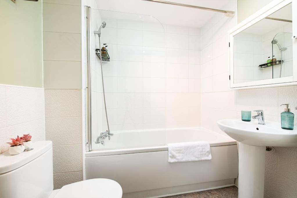 Designed For Contractors And Families Hébergement de vacances Bristol